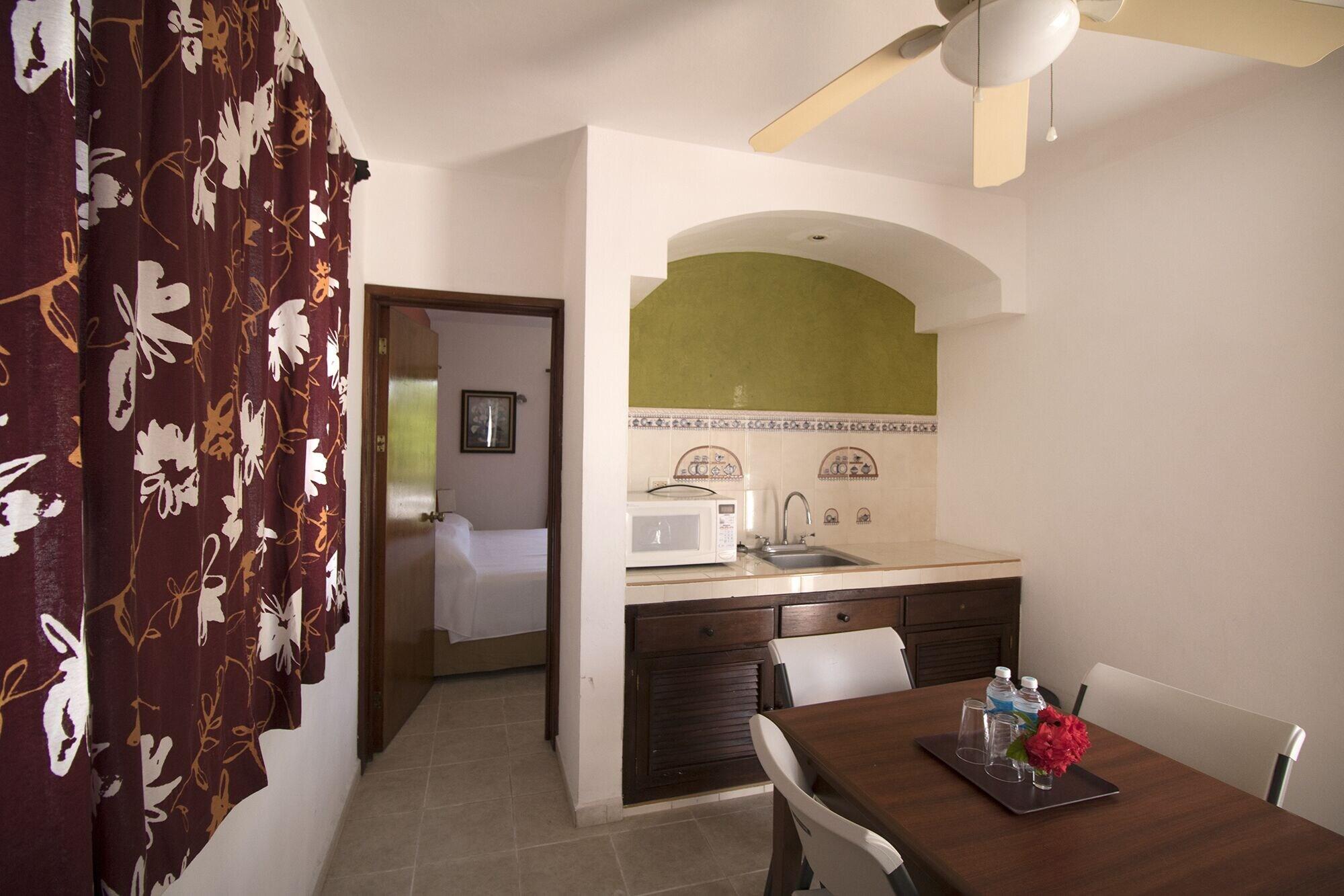 Chac Chi Hotel & Suites 女人岛 外观 照片