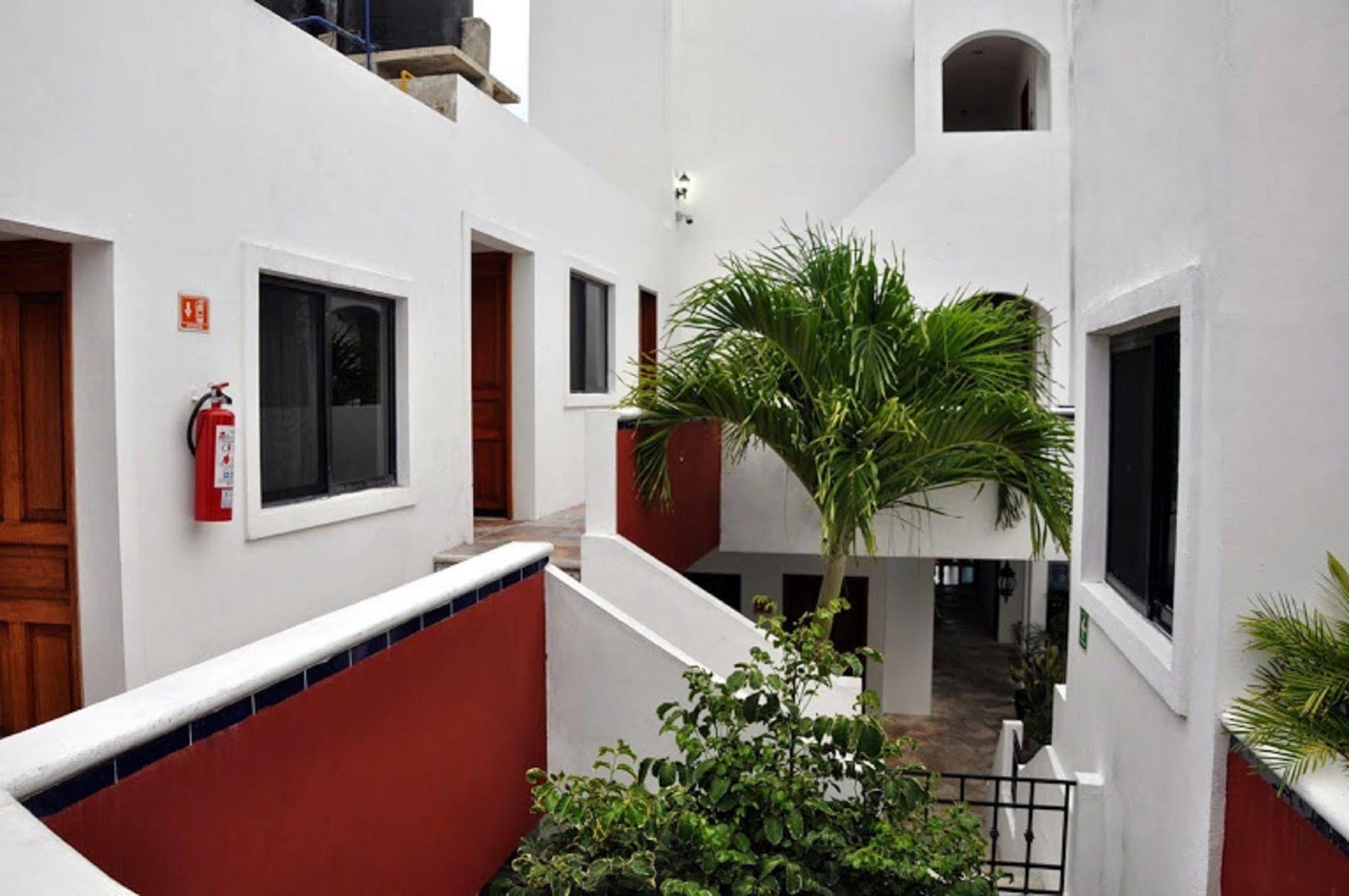 Chac Chi Hotel & Suites 女人岛 外观 照片