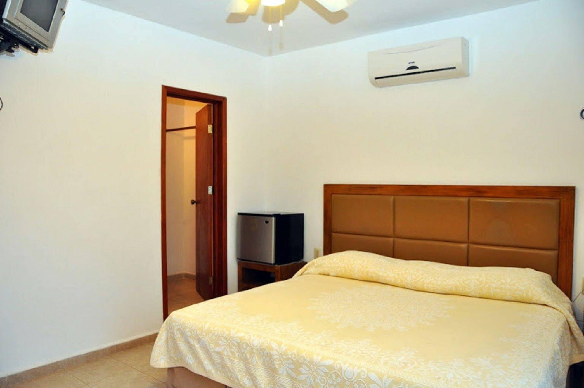 Chac Chi Hotel & Suites 女人岛 外观 照片